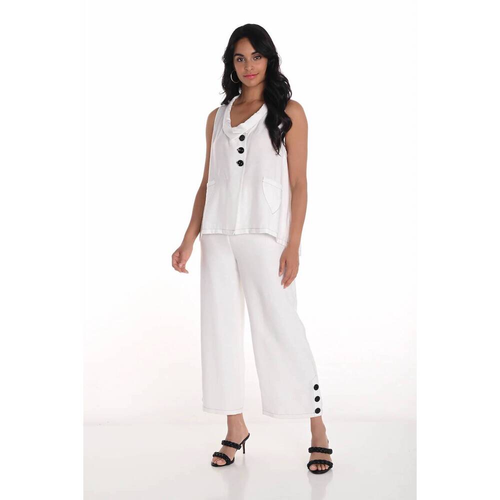 NEW FRANK LYMAN palazzo pant with button accent in off white